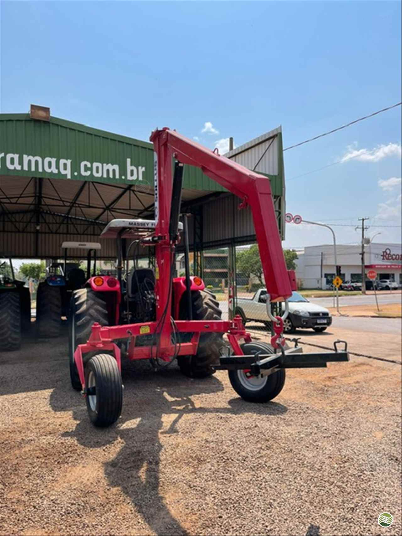 IMPLEMENTOS AGRICOLAS GUINCHO BIG BAG GUINCHO 2000 Kg Cotramaq Tratores GOIOERE PARANÁ PR